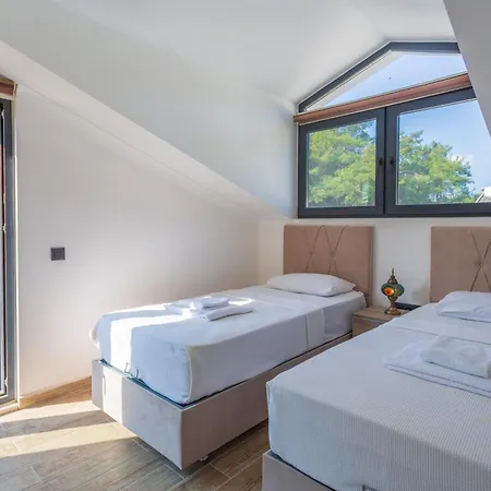 וילה Hisar Prestige A